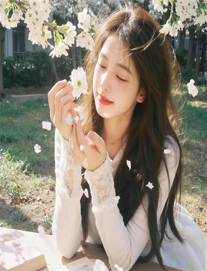 《女人不坏》隐藏彩蛋发现指南：细节与彩蛋寻找攻略，经典重现